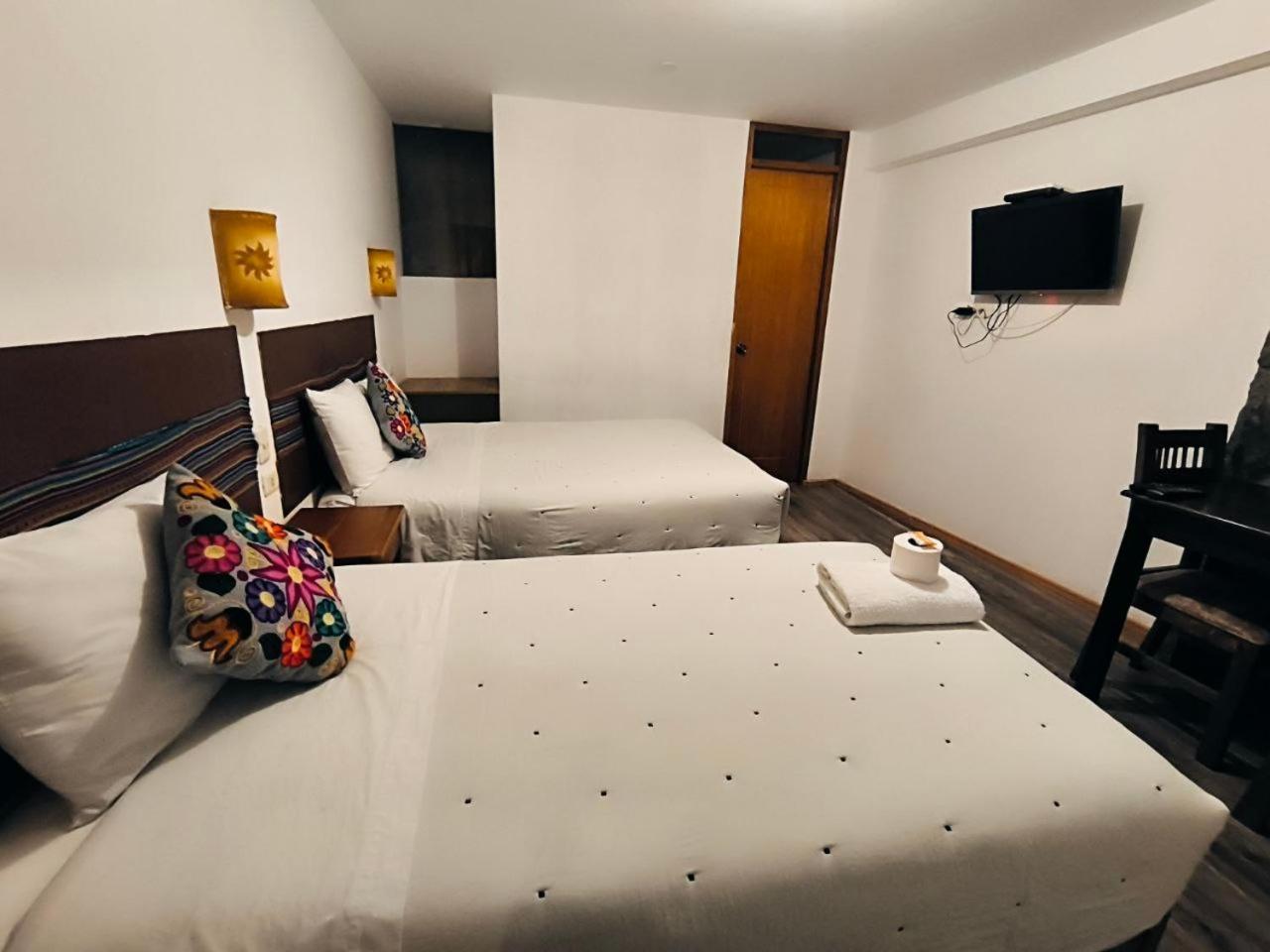 Hostal Balcon De Piedra 乌鲁班巴 外观 照片
